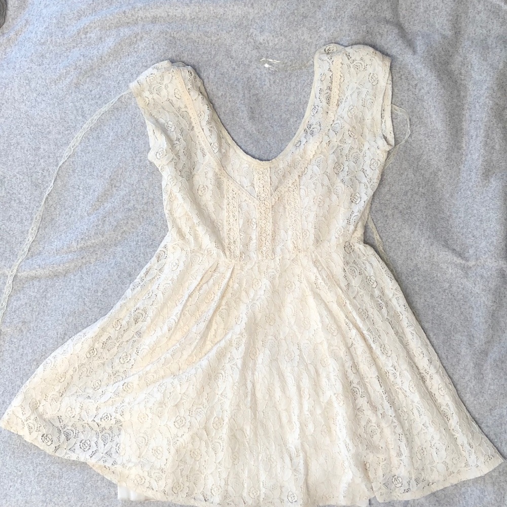 Lace dress with slip - Size Medium - Lace tie